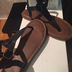 Mossimo thong sandals 7.5